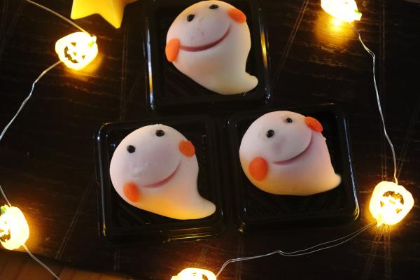 お化けの和菓子