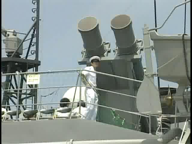 体験航海　-自衛隊護衛艦きくづき・じんつう-